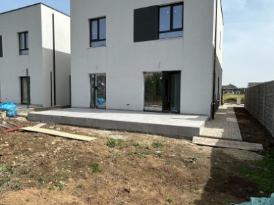 Duplex 5 camere spatios, cu 3 locuri de parcare - Dumbravita imagine mica 21, foxfort.ro