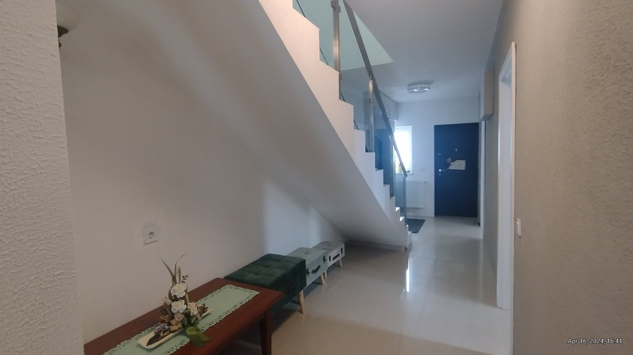 Duplex 5 camere, mobilat - utilat, Timisoara - Zona Lipovei 13, foxfort.ro