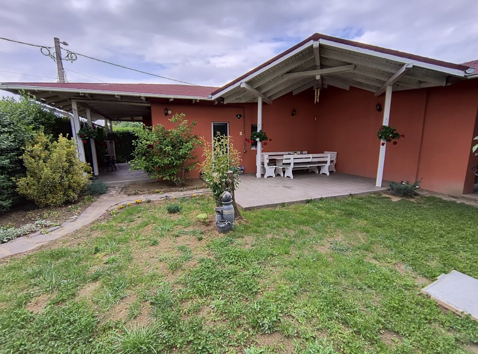 Casa cu 5 camere de vanzare, zona Giroc 1, foxfort.ro