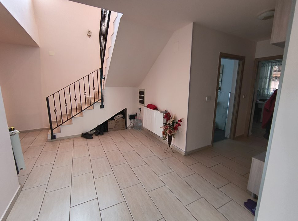 Casa individuala cu 5 camere si teren 601 mp, Zona Chisoda 10, foxfort.ro