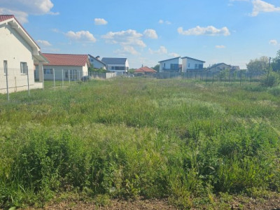 Teren intravilan de 817 mp, zona Sanandrei
