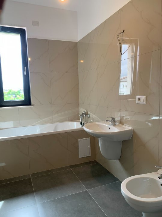 Duplex cu 5 camere si teren de 350 mp, zona Dumbravita 12, foxfort.ro