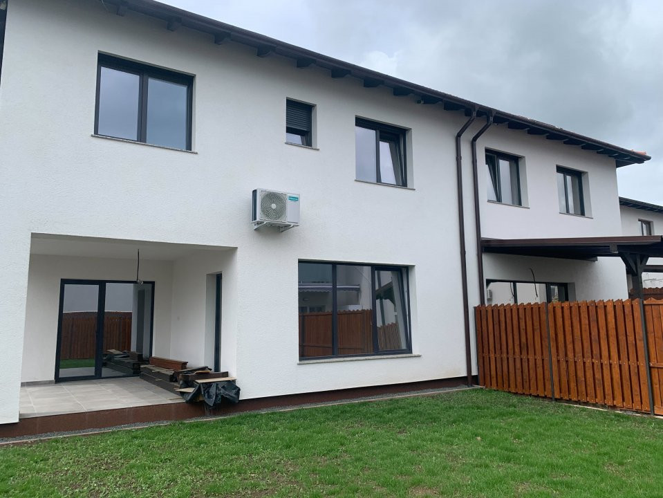 Duplex cu 5 camere si teren de 350 mp, zona Dumbravita 14, foxfort.ro