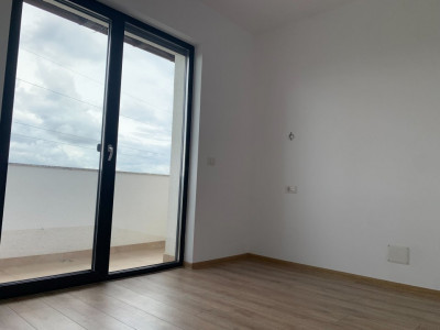 Duplex cu 5 camere si teren de 350 mp, zona Dumbravita imagine mica 8, foxfort.ro