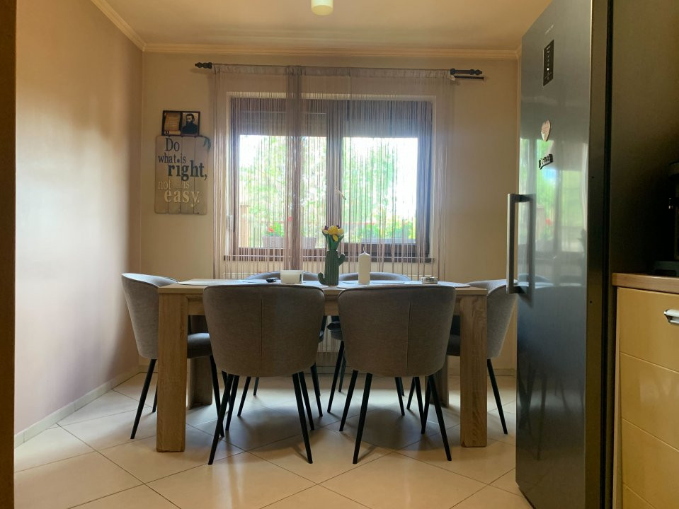 Casa individuala cu 6 camere si piscina, zona Dumbravita  11, foxfort.ro