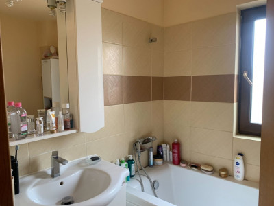 Casa individuala cu 6 camere si piscina, zona Dumbravita imagine mica 9, foxfort.ro