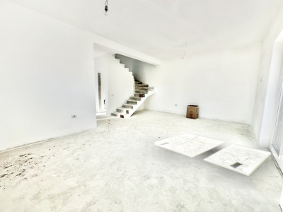 Duplex Mosnita, 4 camere, 2 bai - Asfalt + Toate utilitatile imagine mica 3, foxfort.ro