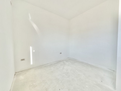 Duplex Mosnita, 4 camere, 2 bai - Asfalt + Toate utilitatile imagine mica 14, foxfort.ro