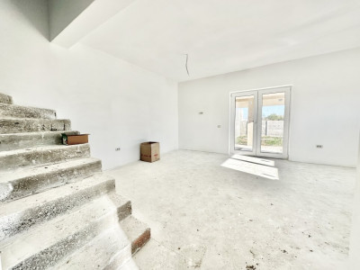 Duplex Mosnita, 4 camere, 2 bai - Asfalt + Toate utilitatile imagine mica 19, foxfort.ro