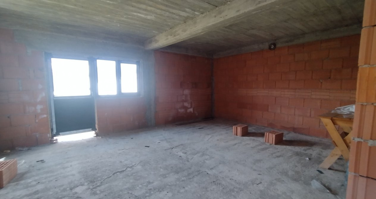 COMISION 0% Duplex la Rosu, 330 mp utili, asfalt, Sacalaz 9, foxfort.ro