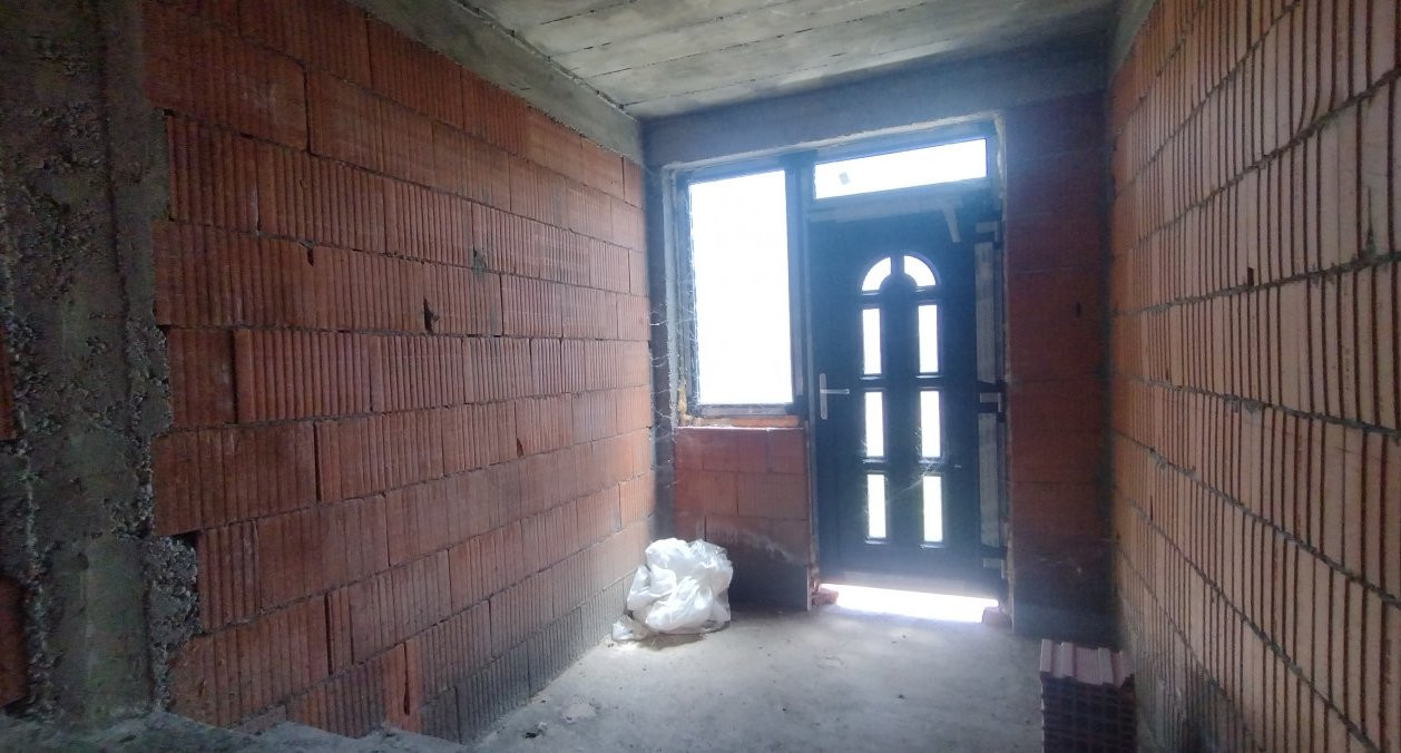 COMISION 0% Duplex la Rosu, 330 mp utili, asfalt, Sacalaz 17, foxfort.ro