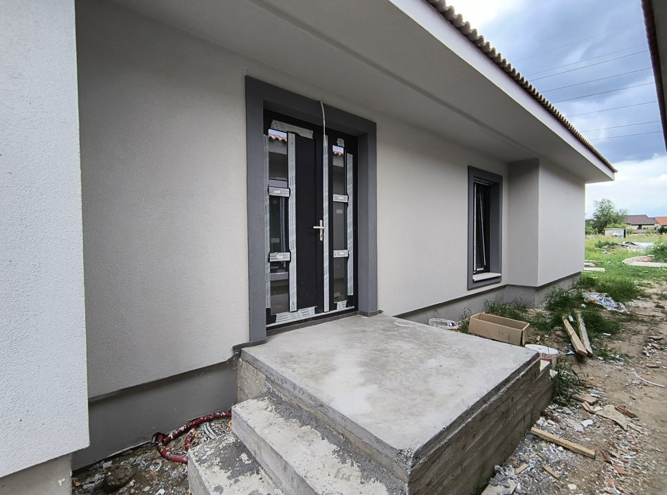 Casa individuala cu 4 camere si teren de 860 mp, zona Giroc 1, foxfort.ro