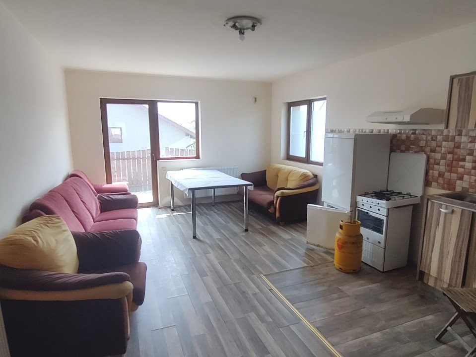 Casa de inchiriat pe 3 niveluri in Dumbravita, pretabila muncitori 1, foxfort.ro