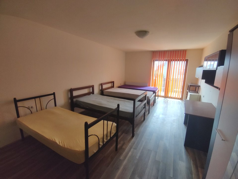 Casa de inchiriat pe 3 niveluri in Dumbravita, pretabila muncitori 3, foxfort.ro