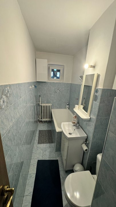 Apartament de inchiriat 3 camere semidecomandat, zona Spitalul Judetean 12, foxfort.ro