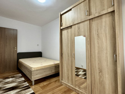 Apartament de inchiriat 3 camere semidecomandat, zona Spitalul Judetean imagine mica 4, foxfort.ro