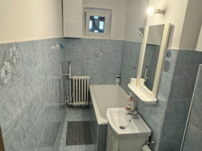 Apartament de inchiriat 3 camere semidecomandat, zona Spitalul Judetean imagine mica 12, foxfort.ro