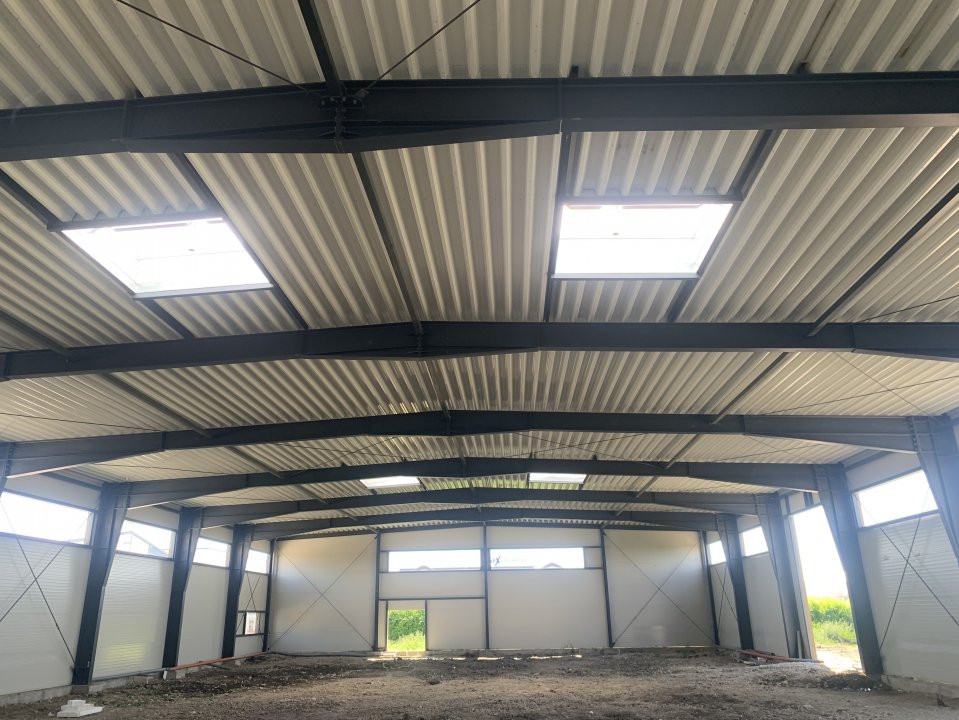 Hala de inchiriat cu platforma betonata de 1334 mp, zona Sanandrei 1, foxfort.ro