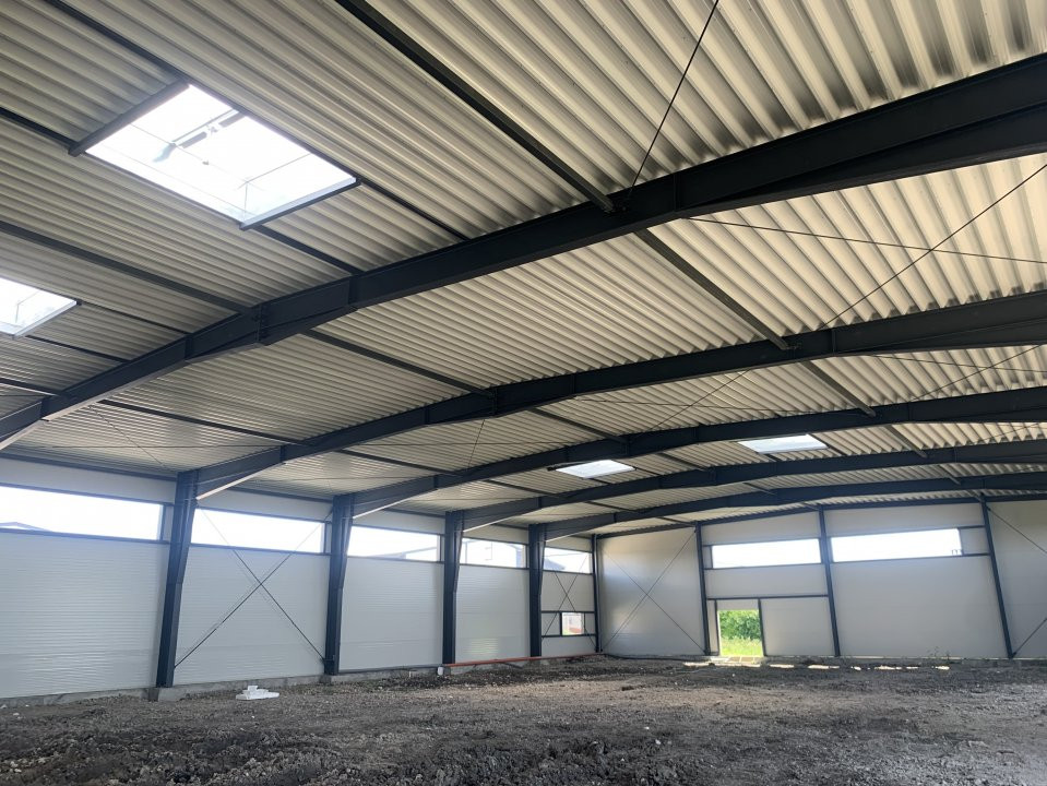 Hala de inchiriat cu platforma betonata de 1334 mp, zona Sanandrei 5, foxfort.ro