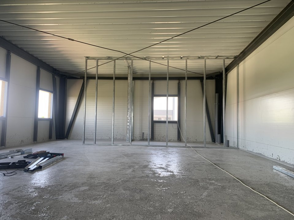 Hala de inchiriat cu platforma betonata de 1334 mp, zona Sanandrei 8, foxfort.ro