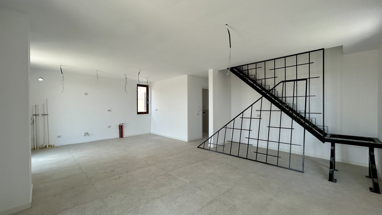 Casa individuala 3 camere, Sanandrei 2, foxfort.ro