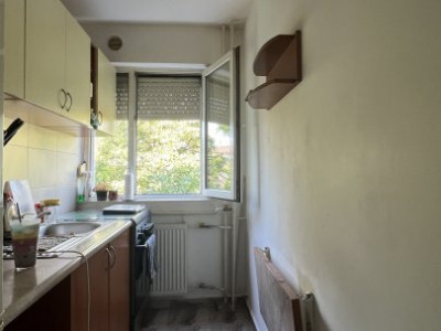 Apartament cu 4 camere de vanzare, zona Olimpia Stadion