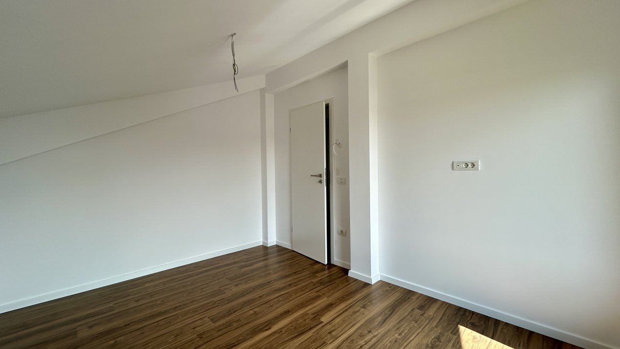 Duplex cu 4 camere de vanzare in Sanandrei la asfalt 8, foxfort.ro