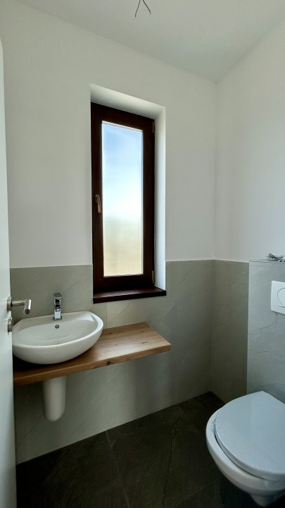 Duplex cu 4 camere de vanzare in Sanandrei la asfalt 12, foxfort.ro