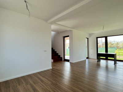 Duplex cu 4 camere de vanzare in Sanandrei la asfalt imagine mica 3, foxfort.ro