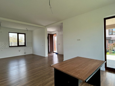 Duplex cu 4 camere de vanzare in Sanandrei la asfalt imagine mica 4, foxfort.ro