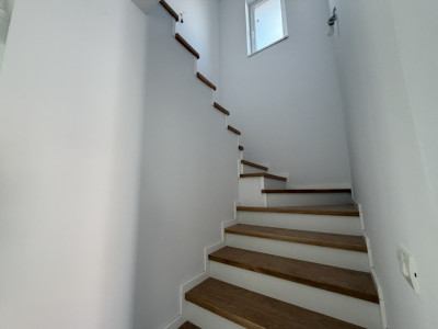 COMISION 0% Duplex despartit prin garaj, 5 camere, 3 bai, in Dumbravita imagine mica 8, foxfort.ro