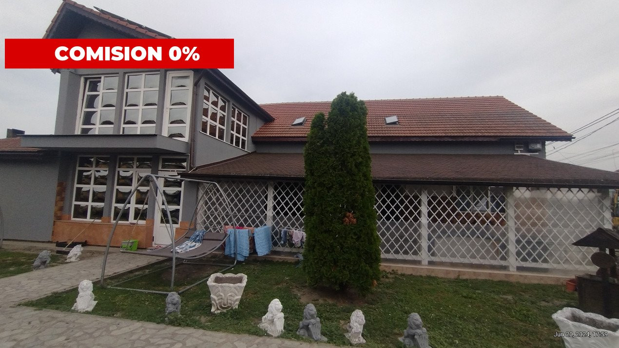 Casa individuala 6 camere, Sanmihaiu Roman - Garaj, anexe, panouri fotovoltaice 1, foxfort.ro