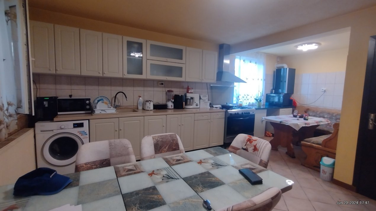 Casa individuala 6 camere, Sanmihaiu Roman - Garaj, anexe, panouri fotovoltaice 7, foxfort.ro