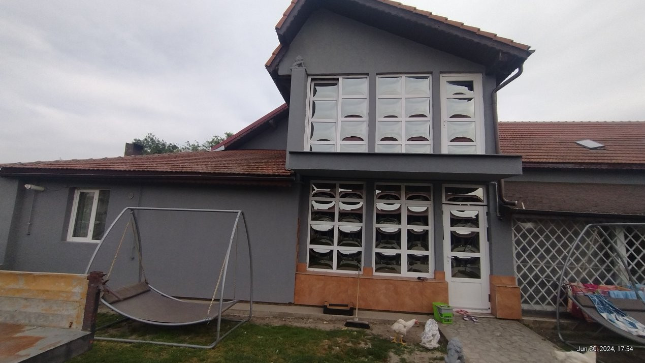 Casa individuala 6 camere, Sanmihaiu Roman - Garaj, anexe, panouri fotovoltaice 17, foxfort.ro