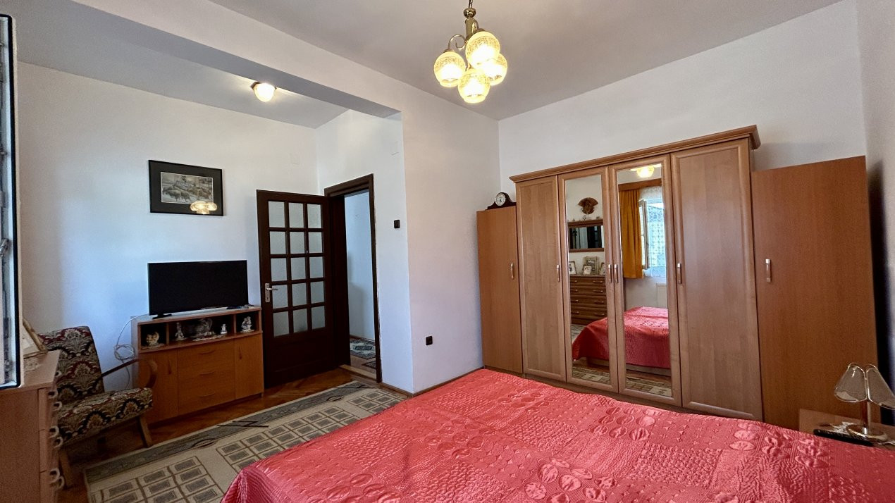 COMISION 0% Casa individuala cu 11 camere si 6 bai, zona Brancoveanu 15, foxfort.ro