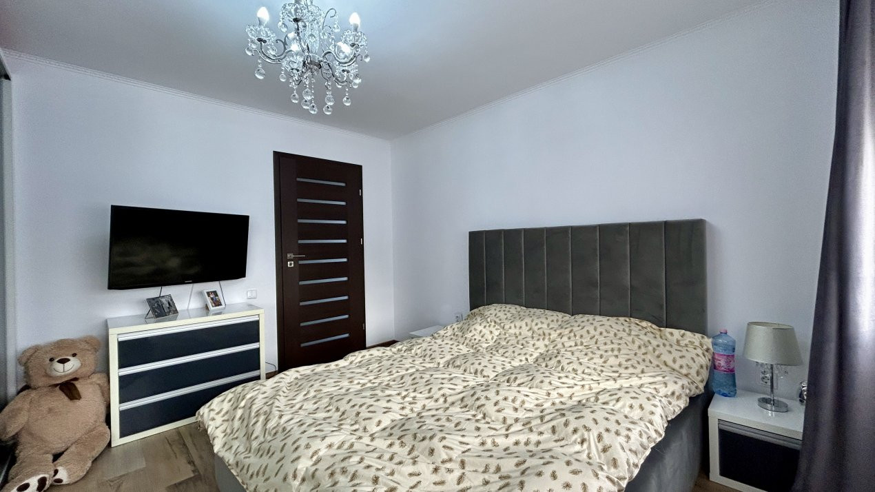 COMISION 0% Casa individuala cu 4 camere si 2 garaje, zona Sanandrei 10, foxfort.ro