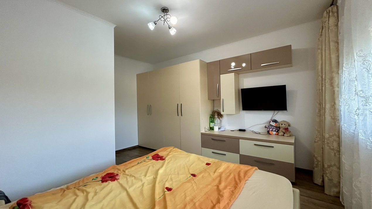 COMISION 0% Casa individuala cu 4 camere si 2 garaje, zona Sanandrei 11, foxfort.ro