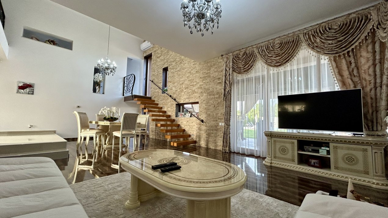 COMISION 0% Casa individuala cu 4 camere si 2 garaje, zona Sanandrei 16, foxfort.ro
