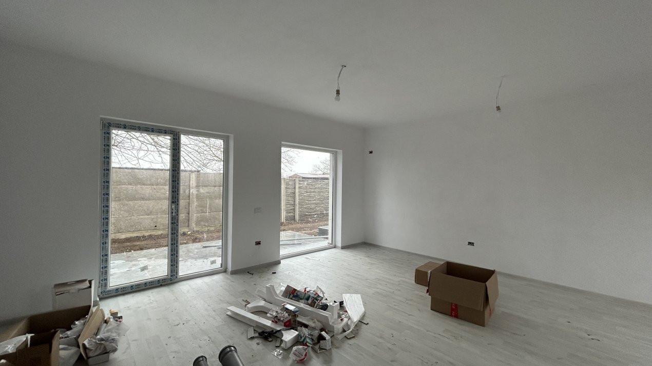 COMISION 0% Duplex cu 3 camere si teren de 287 mp, Sanandrei 5, foxfort.ro