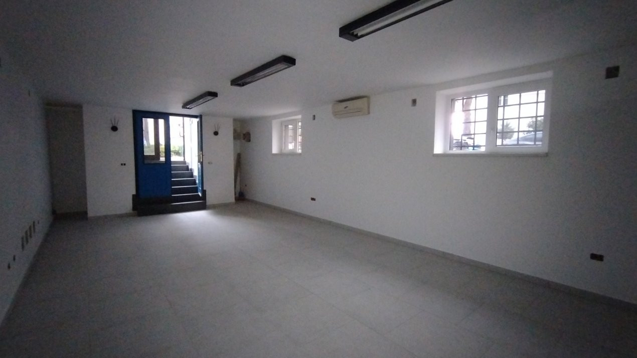 Spatiu Comercial 3 incaperi, Timisoara - Zona Ultracentral 10, foxfort.ro