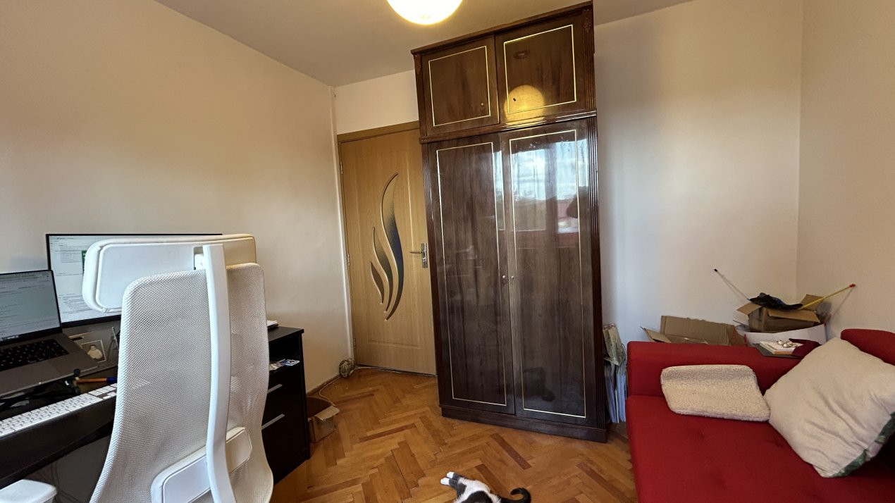 Apartament cu 3 camere si garaj, zona Simion Barnutiu  7, foxfort.ro