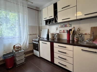 Apartament cu 3 camere si garaj, zona Simion Barnutiu  imagine mica 8, foxfort.ro