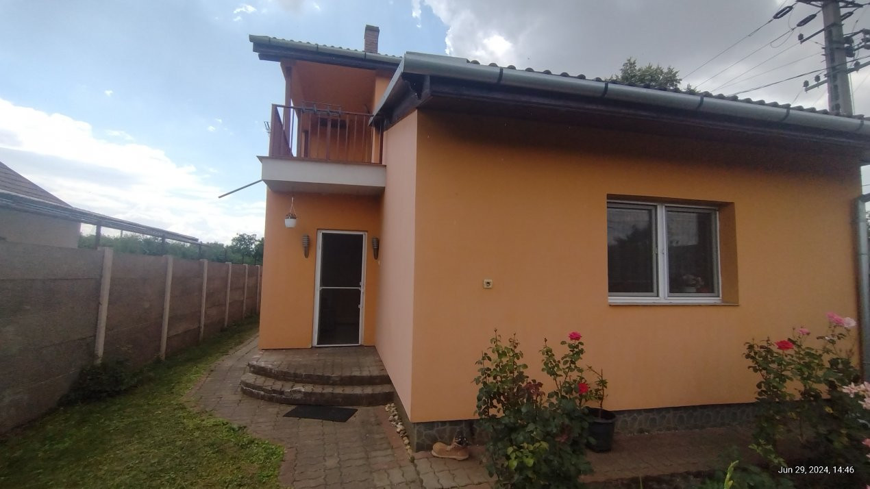 Casa individuala 4 camere, Zona Freidorf - Garaj, 2 fronturi stradale 1, foxfort.ro
