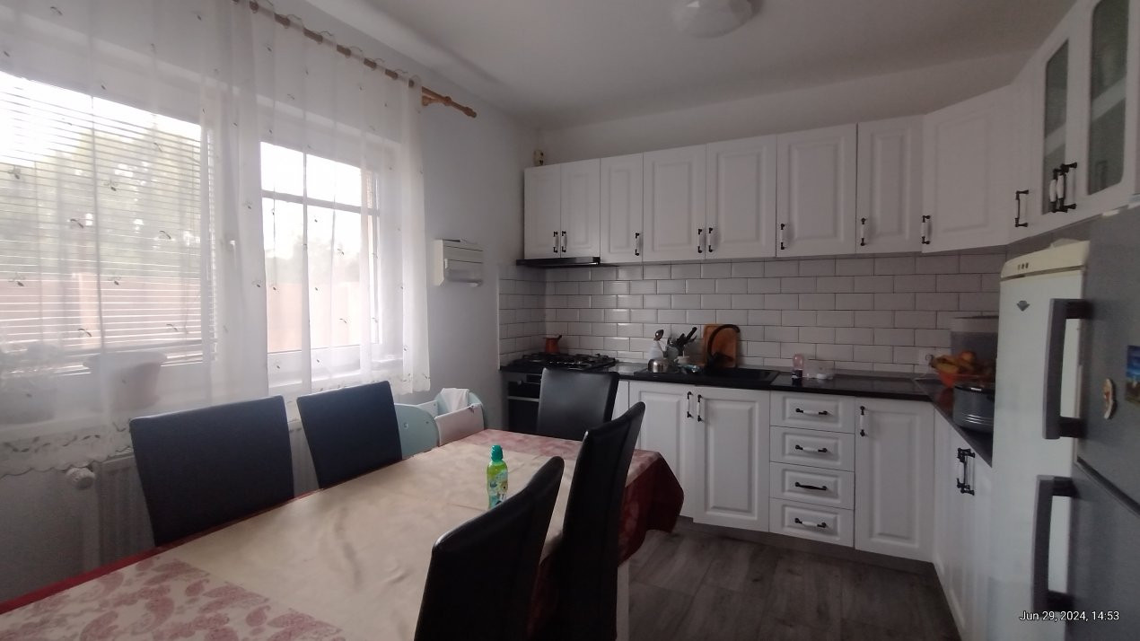 Casa individuala 4 camere, Zona Freidorf - Garaj, 2 fronturi stradale 5, foxfort.ro