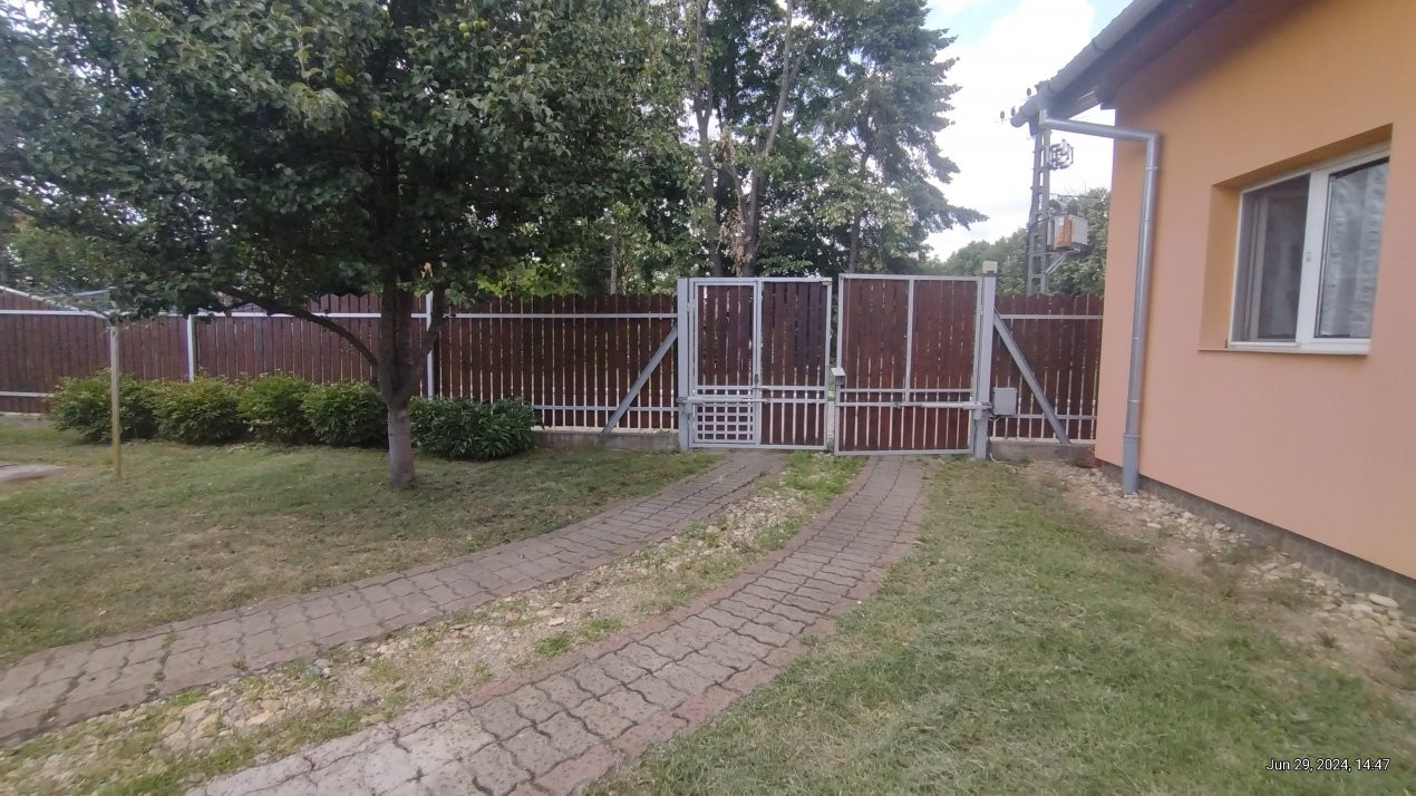 Casa individuala 4 camere, Zona Freidorf - Garaj, 2 fronturi stradale 11, foxfort.ro