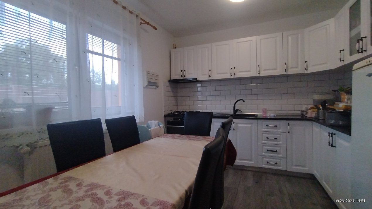 Casa individuala 4 camere, Zona Freidorf - Garaj, 2 fronturi stradale 18, foxfort.ro