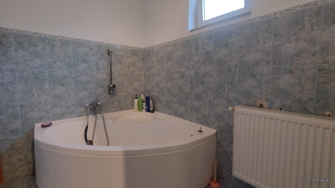 Casa individuala 4 camere, Zona Freidorf - Garaj, 2 fronturi stradale 24, foxfort.ro