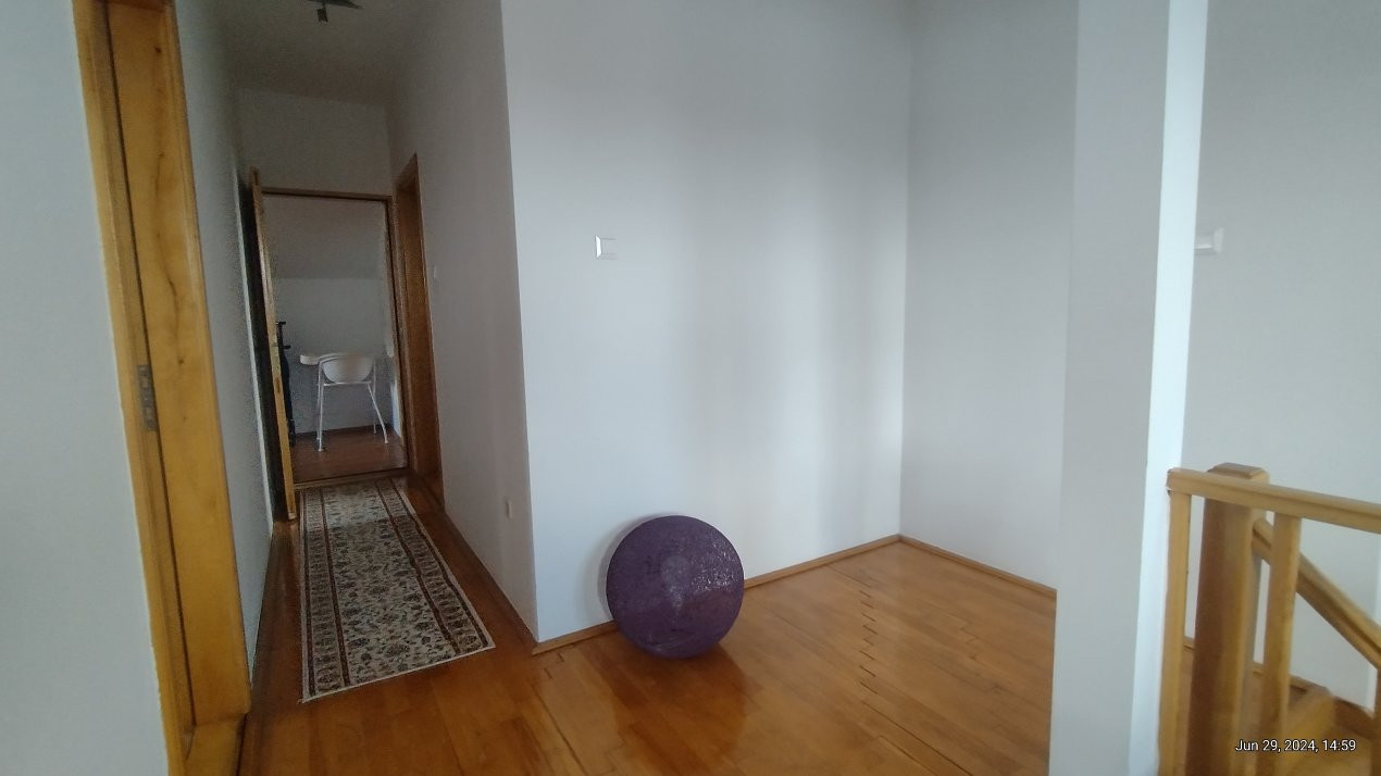 Casa individuala 4 camere, Zona Freidorf - Garaj, 2 fronturi stradale 31, foxfort.ro