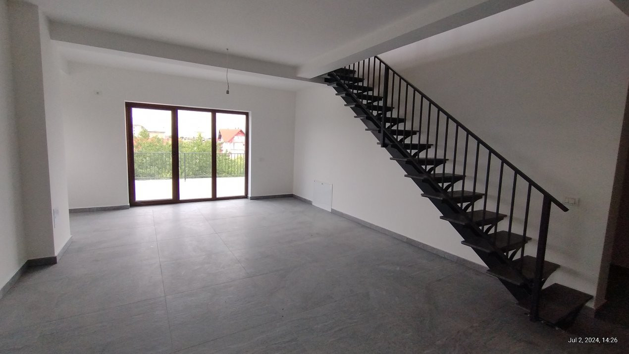 Apartament 3 camere, Zona Freidorf - Scara interioara, terasa 21 mp 1, foxfort.ro