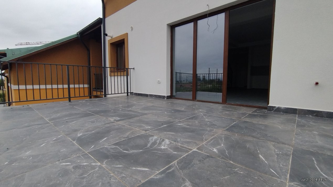 Apartament 3 camere, Zona Freidorf - Scara interioara, terasa 21 mp 5, foxfort.ro